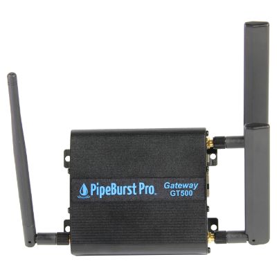 PipeBurst Pro 5 gateway with three antennas