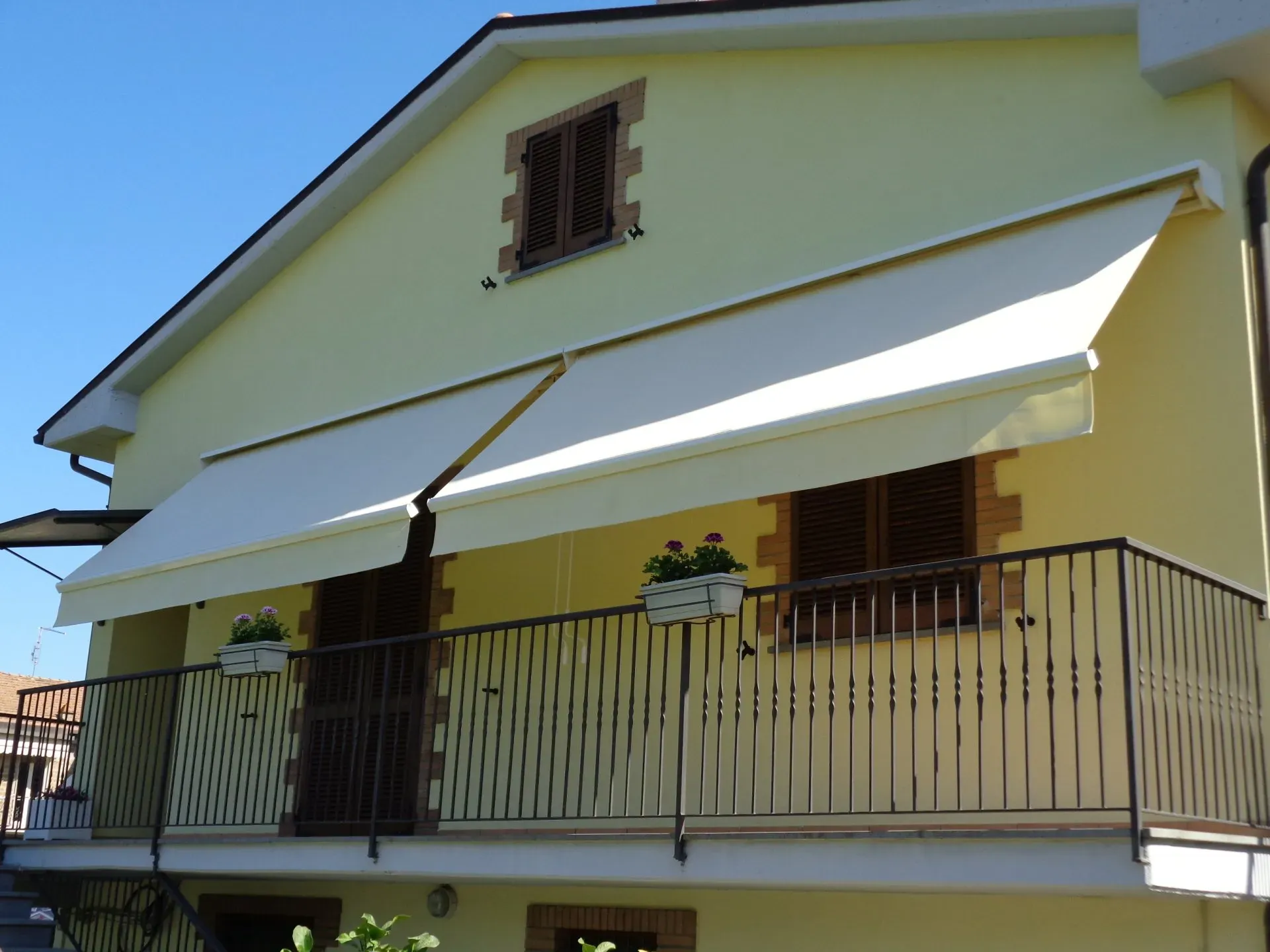 tende da sole esterni