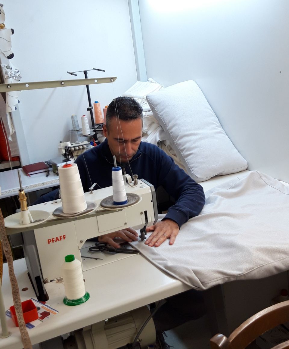 lavorazione tessuto rivestimento