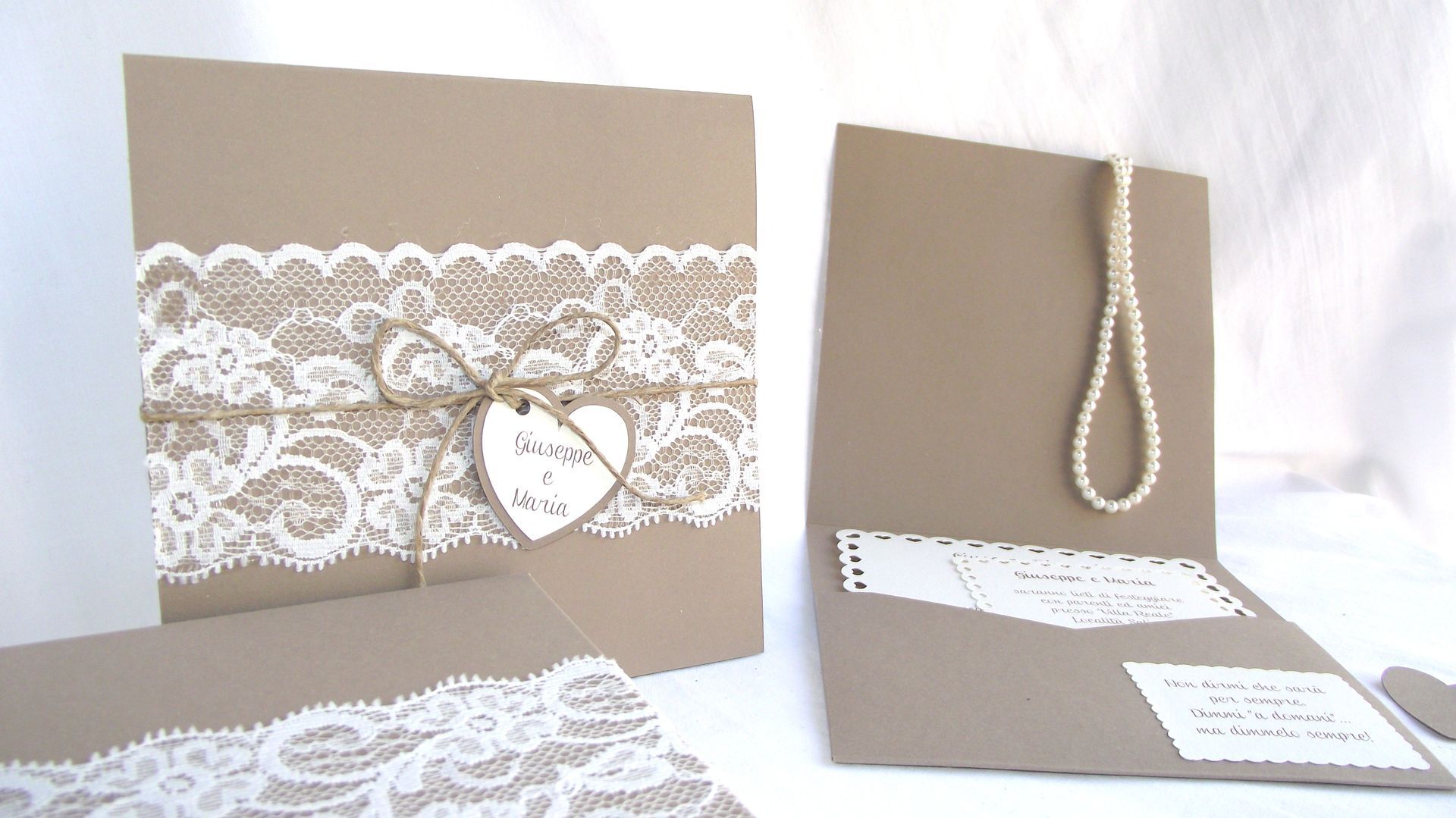 invito con inserti in pizzo