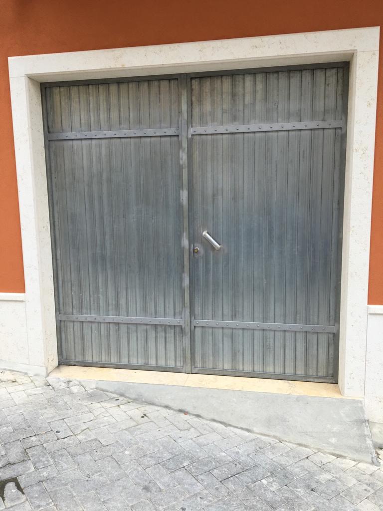 produzione porte in ferro per garage