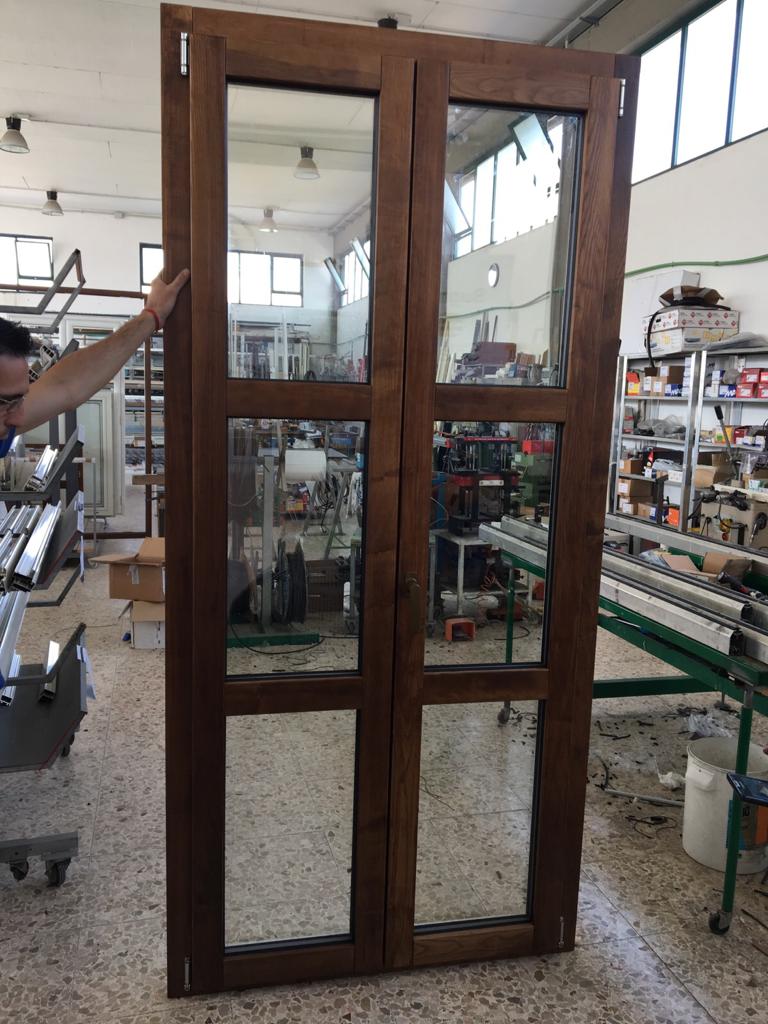 infissi su misura in alluminio e legno