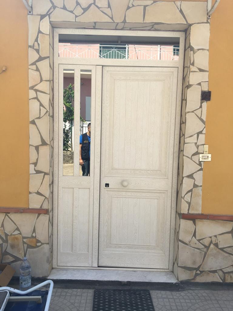 realizzazione portoncini su misura