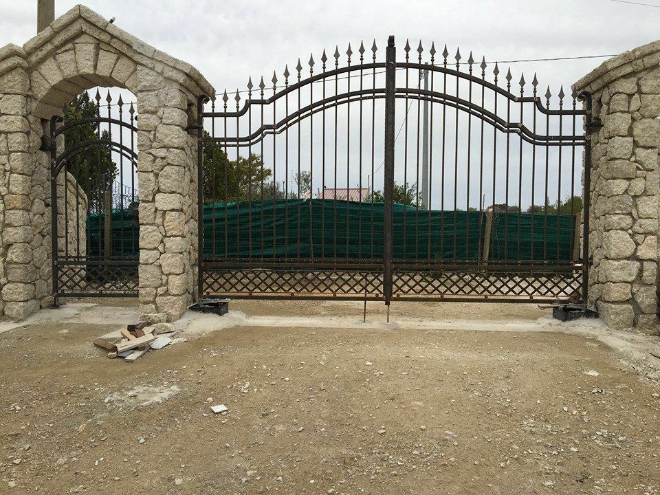 produzione cancelli su misura a battente