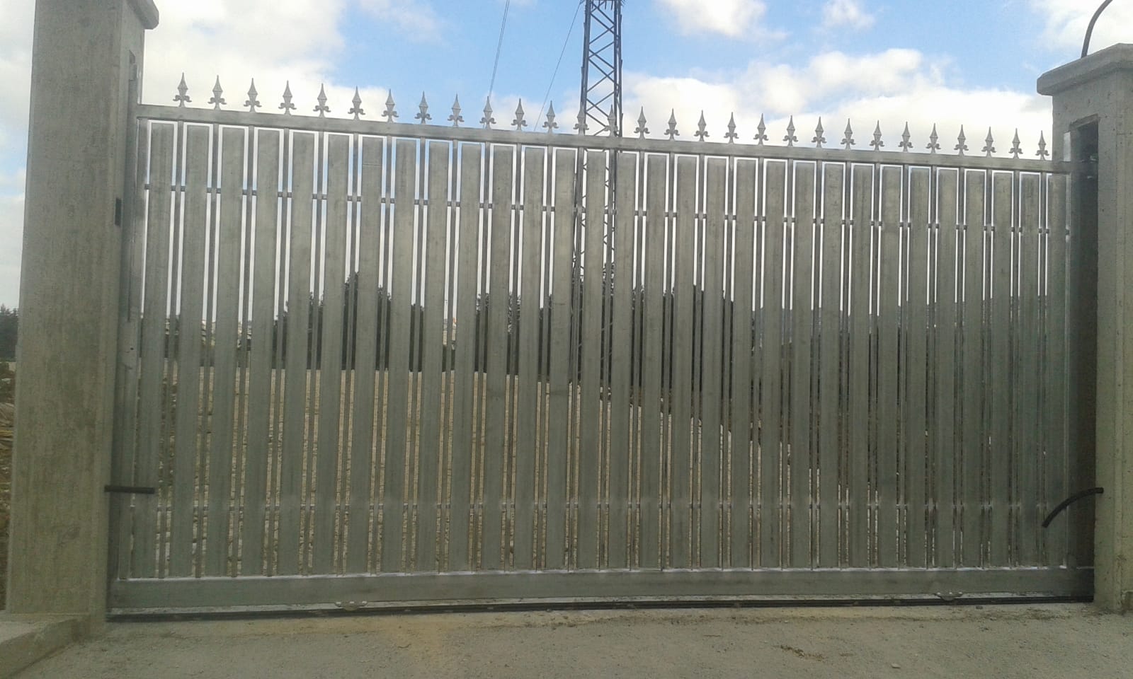 cancelli in ferro scorrevoli