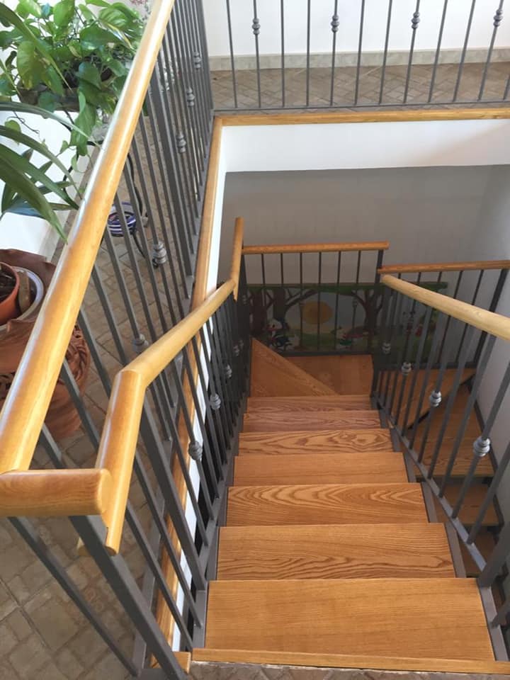 scale in ferro e legno