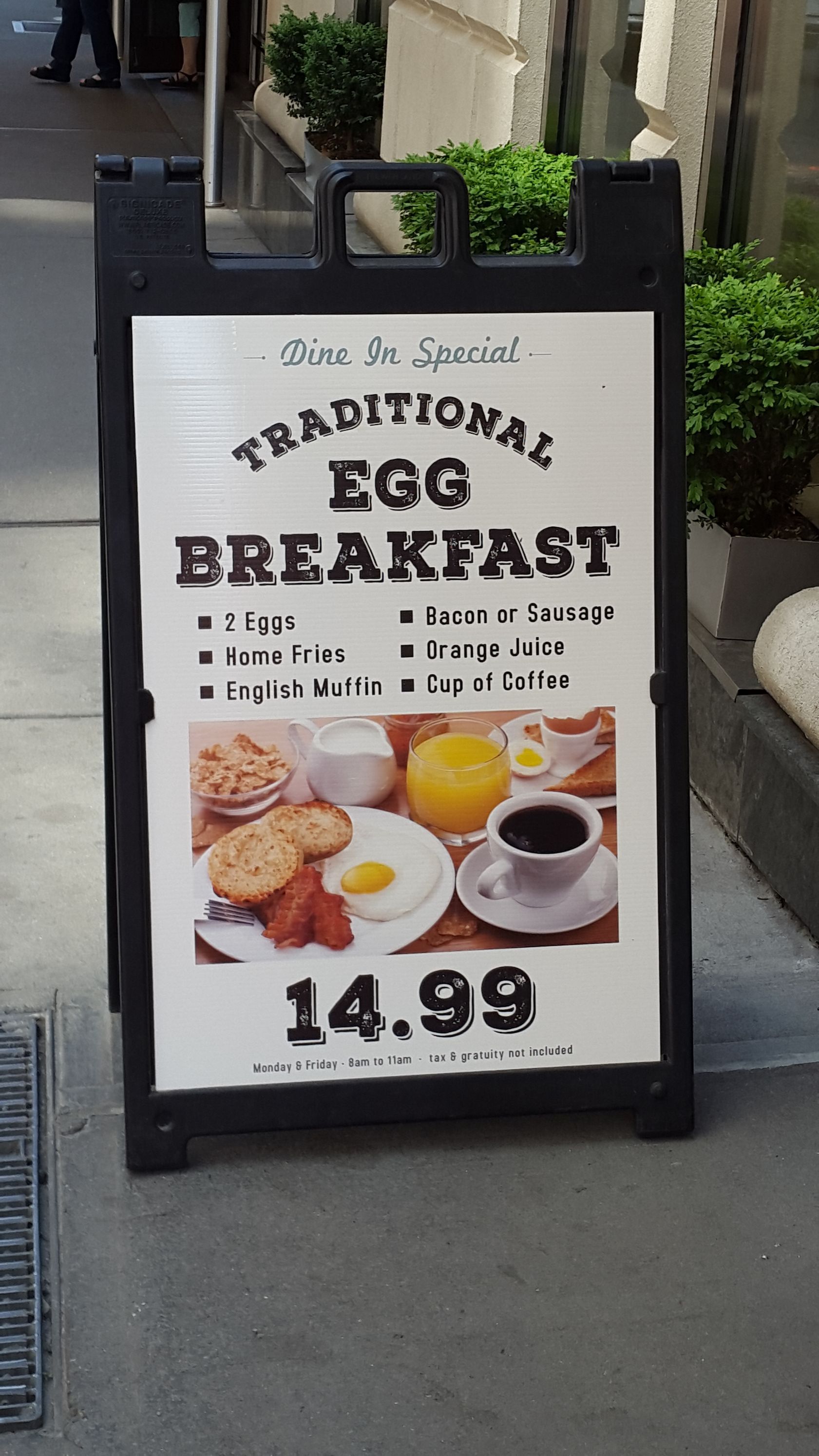 A sign that says traditional egg breakfast for 14.99