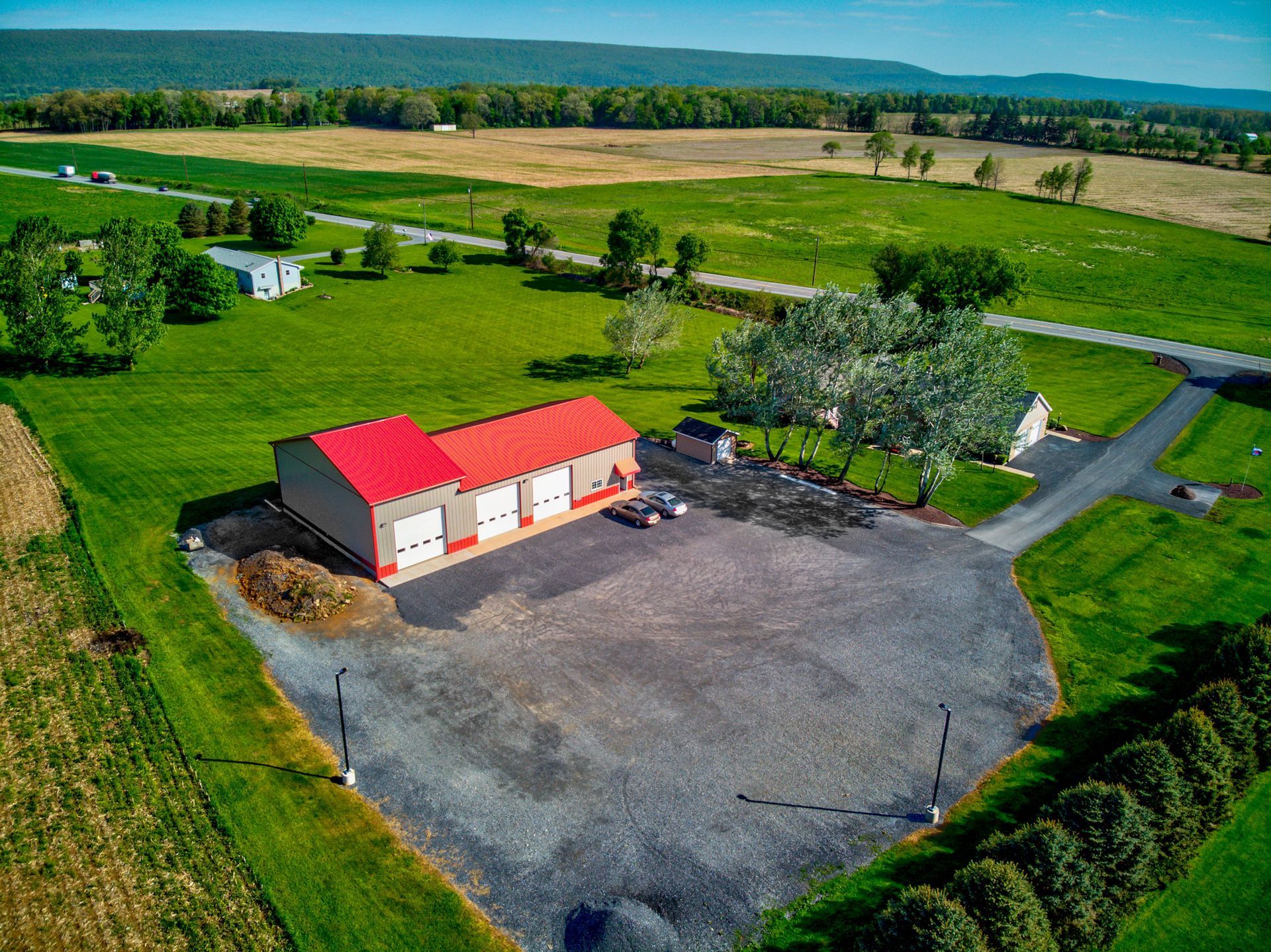 Amish Pole Barn Contractor near me 