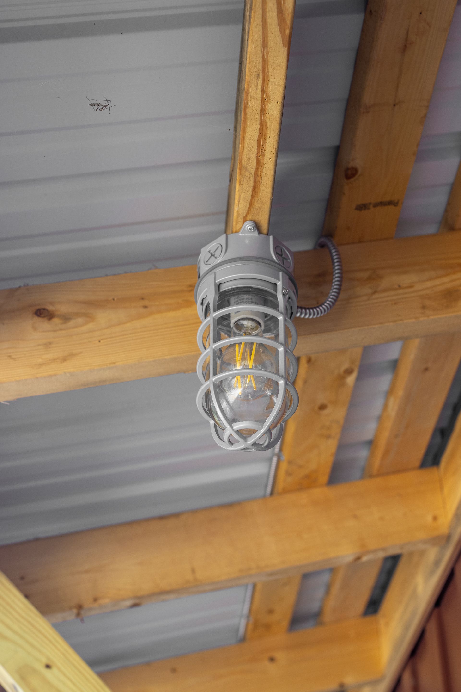 Cabin home builder near em 