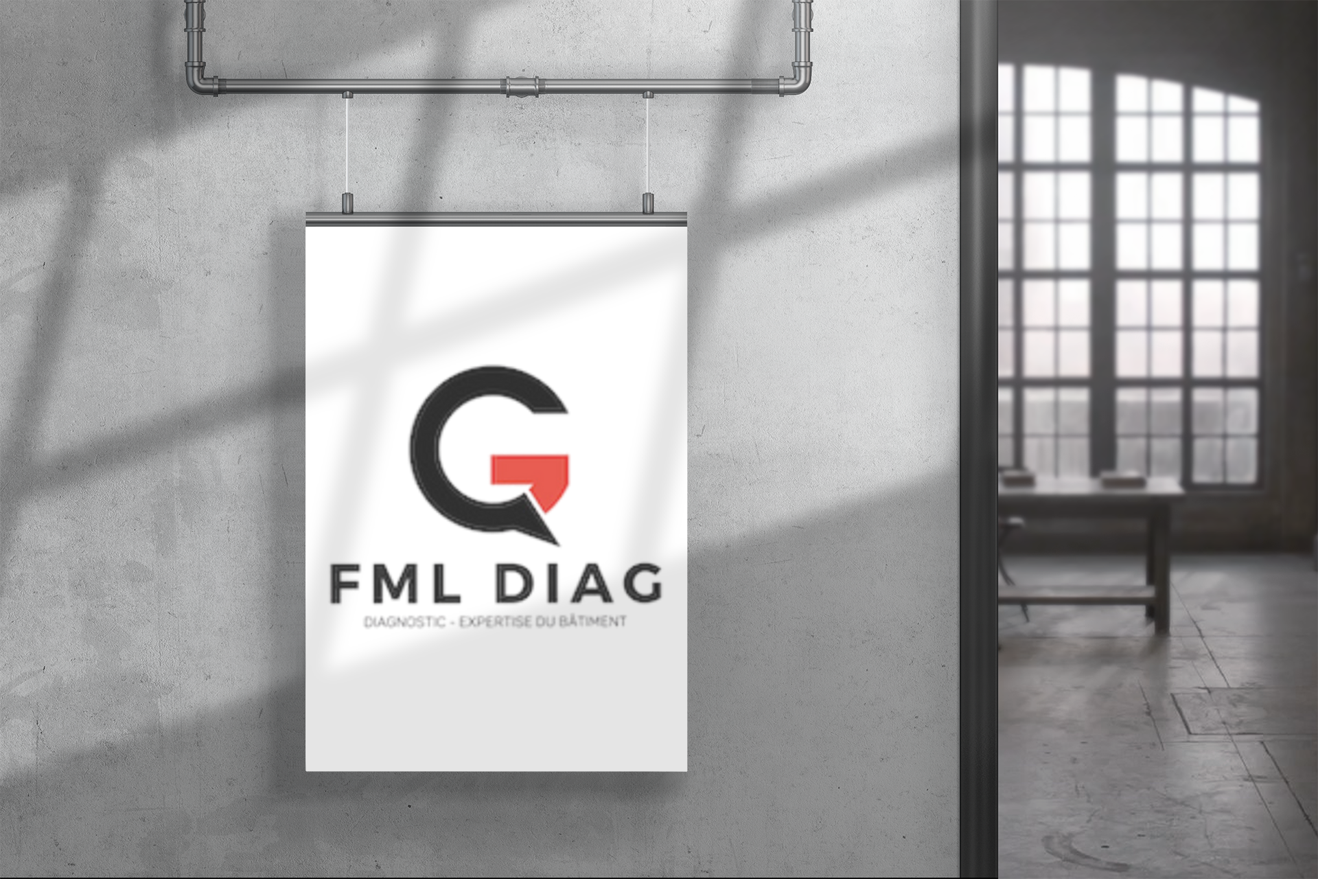 Affiche murale ornée du logo « FML DIAG ». Elle comporte un « G » stylisé avec un accent rouge.