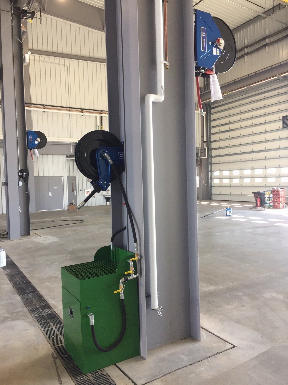 Kiewit Lubrication Tanks, Graco