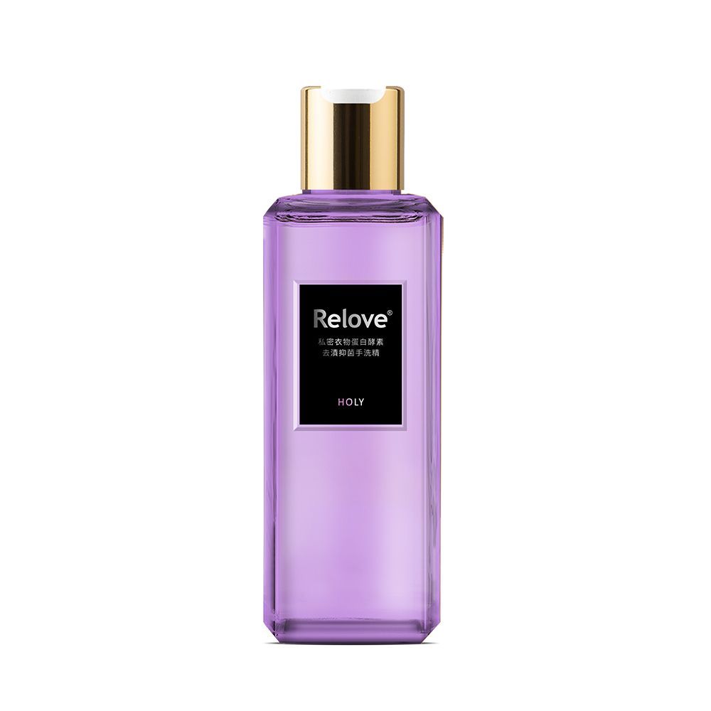 紫色瓶身、金色瓶蓋的「Relove」爽膚水。
