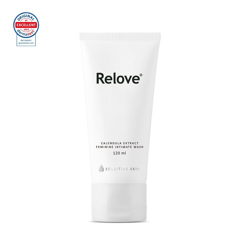 白色「Relove」女性私處護理液軟管，附有產品詳情和密封條。