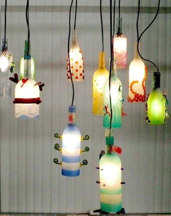 lampadari in vetro colorati con applicazioni