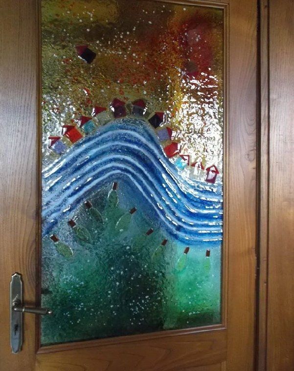 porta artistica in vetro con decorazione colorata