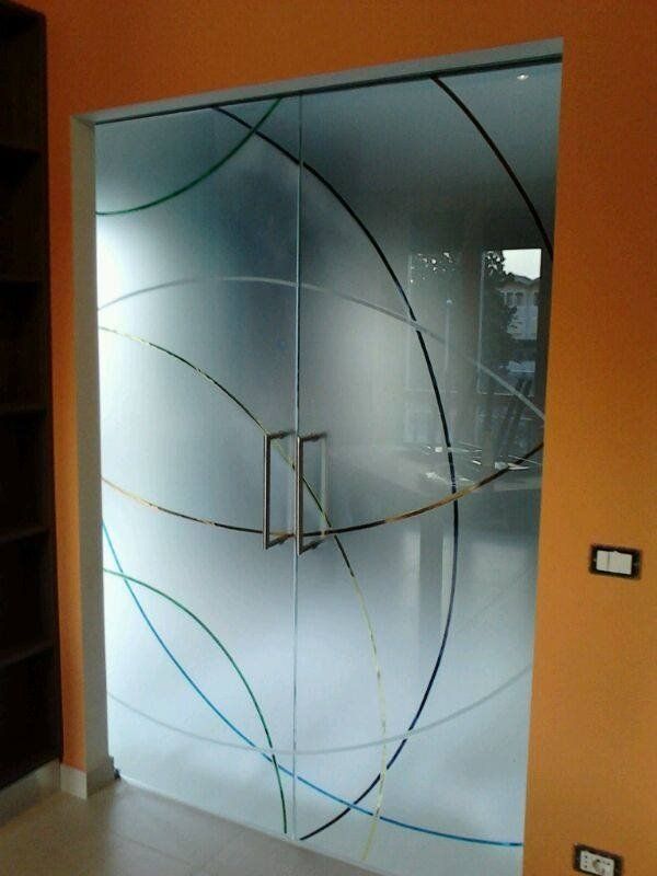 porta interna in vetro sabbiato con due ante