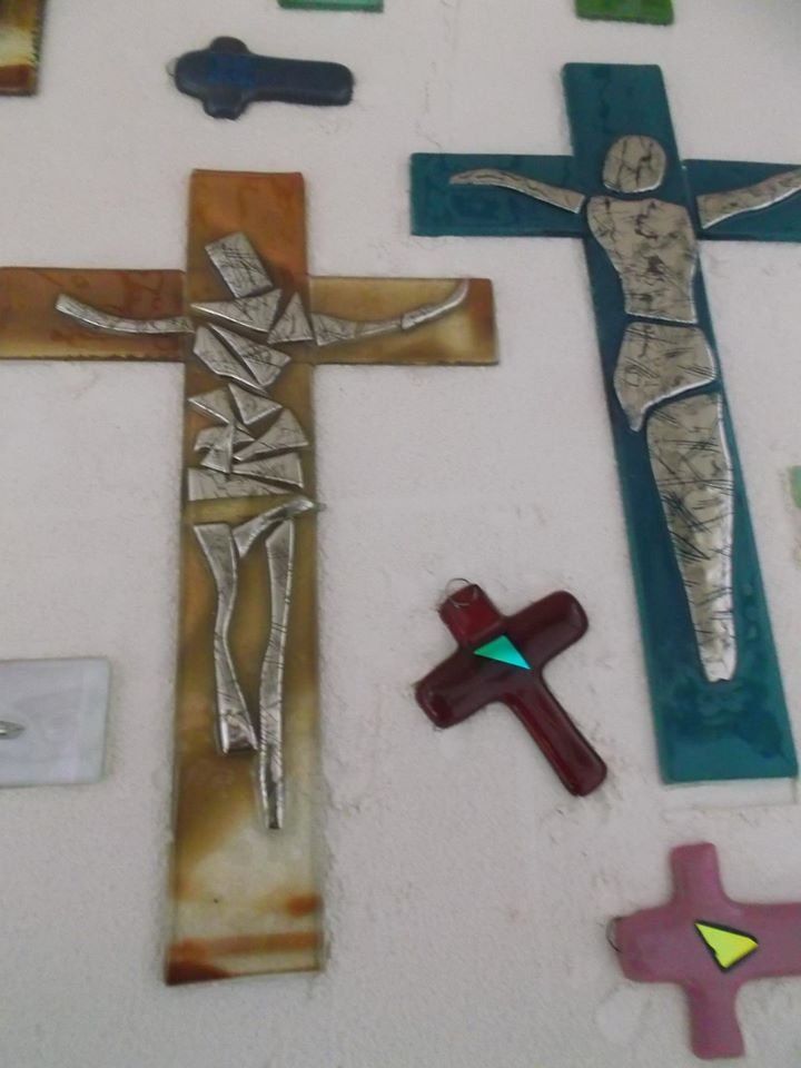 croci in vetro riciclato