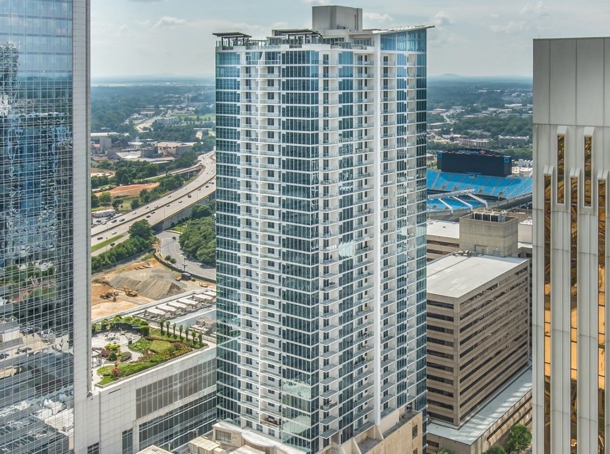 Museum Tower 40th Floor Uptown