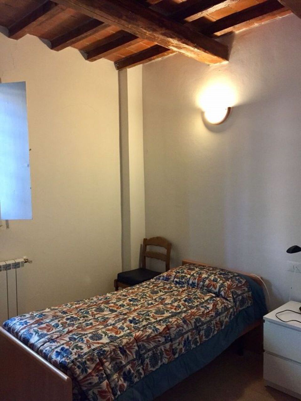 camera da letto di alloggio per anziani a Ferrara