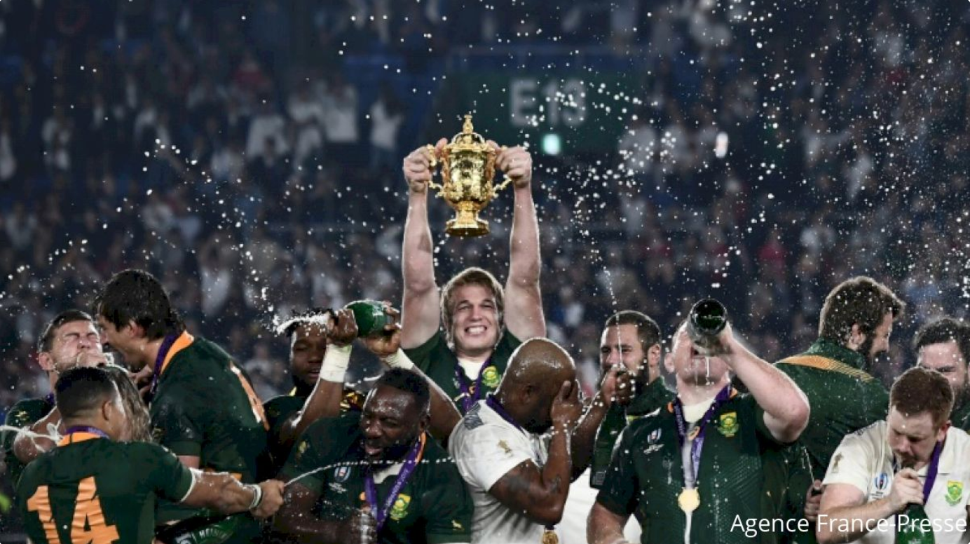 Pieter-Steph du Toit lifts the Rugby World Cup trophy for South Africa