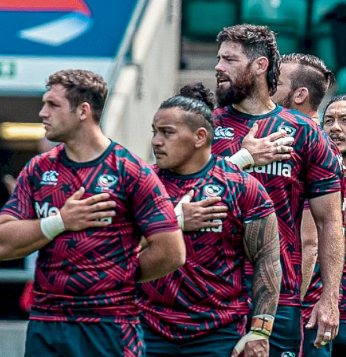 USA Rugby players sing national anthem