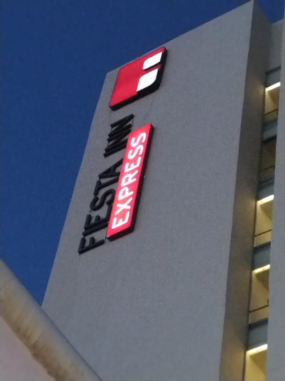 Aerographics - ANUNCIOS LUMINOSOS