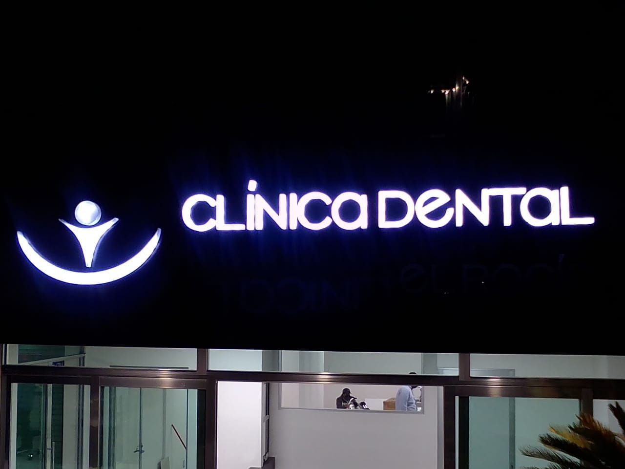 AEROGRAPHICS -LUZ NEÓN Y ANUNCIOS LUMINOSOSLUZ NEÓN Y ANUNCIOS LUMINOSOS