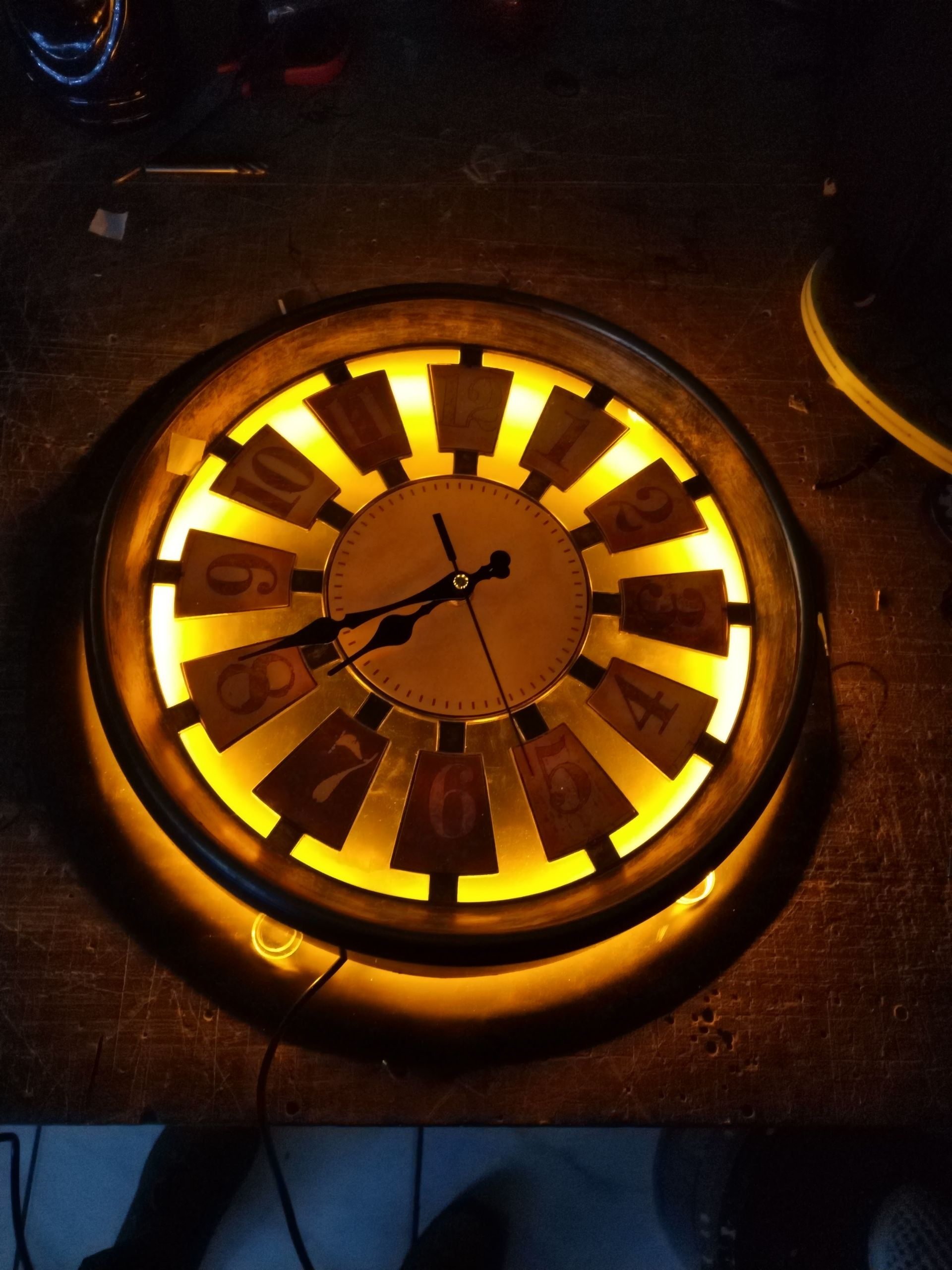 AEROGRAPHICS -LUZ NEÓN Y ANUNCIOS LUMINOSOSLUZ NEÓN Y ANUNCIOS LUMINOSOS