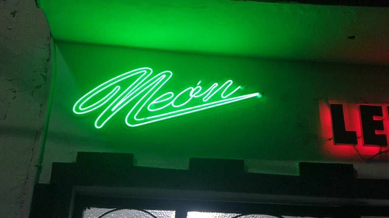 AEROGRAPHICS -LUZ NEÓN Y ANUNCIOS LUMINOSOSLUZ NEÓN Y ANUNCIOS LUMINOSOS