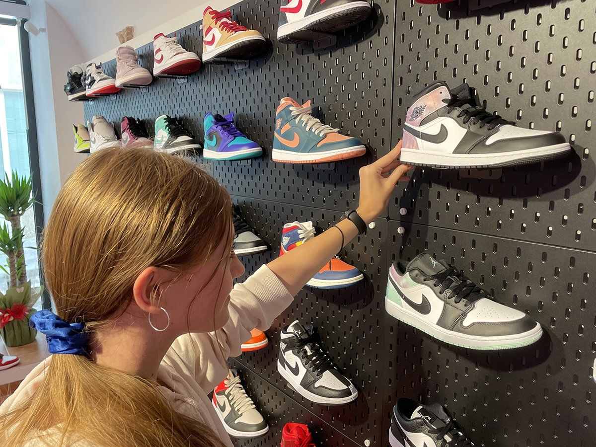 esposizione nike jordan air