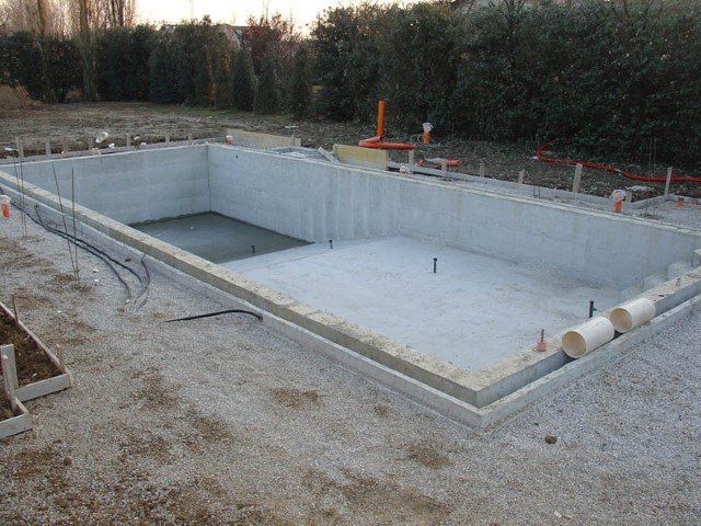 Piscina interrata in cemento