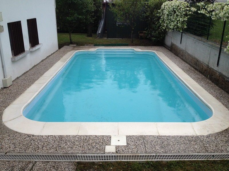 piscina vetroresina blocco unico