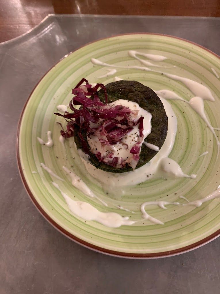 Pancia di maialino croccante, fondente al Cafffiero e cremoso di sedano rapa