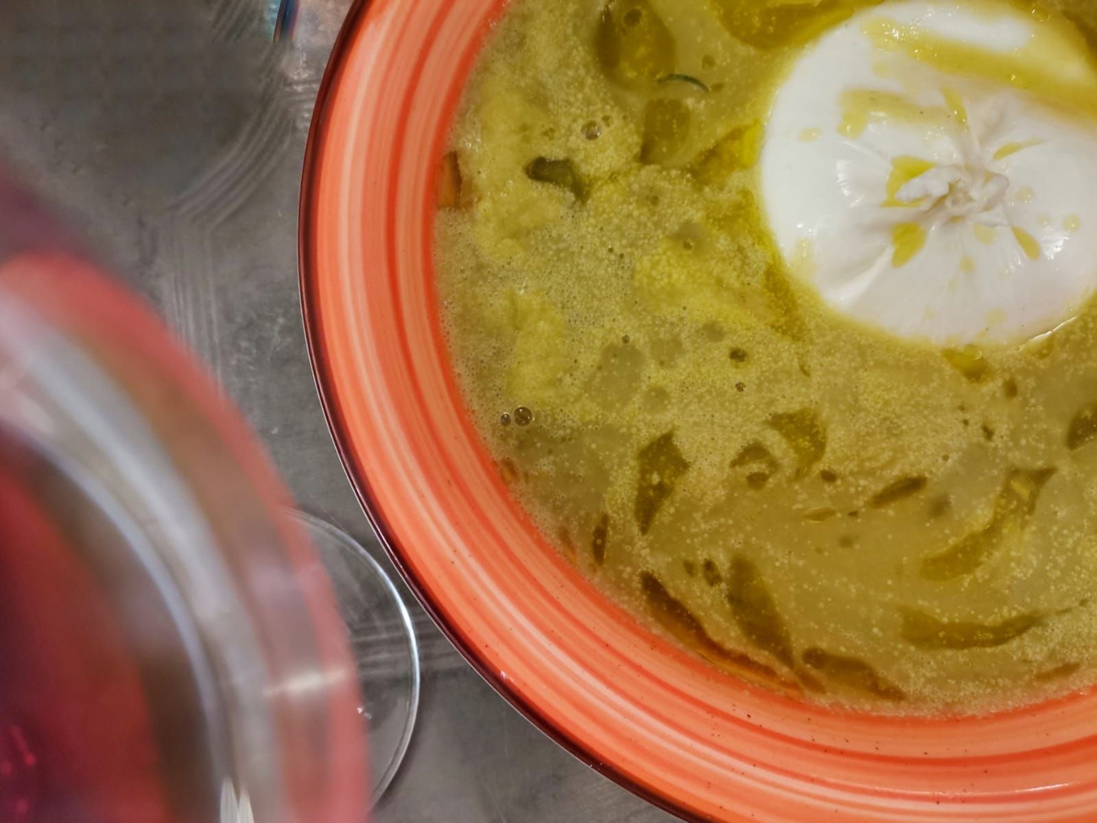 sfera di mora romagnola, ristretto alla birra e vellutata di sedano rapa