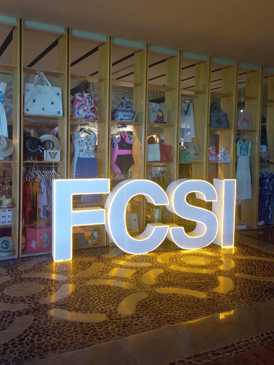 Placa iluminada com os dizeres