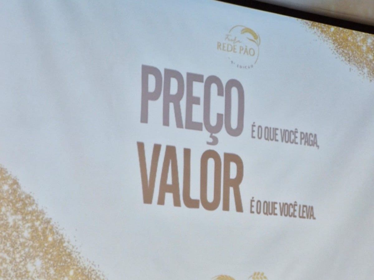 Uma placa que diz preço valor