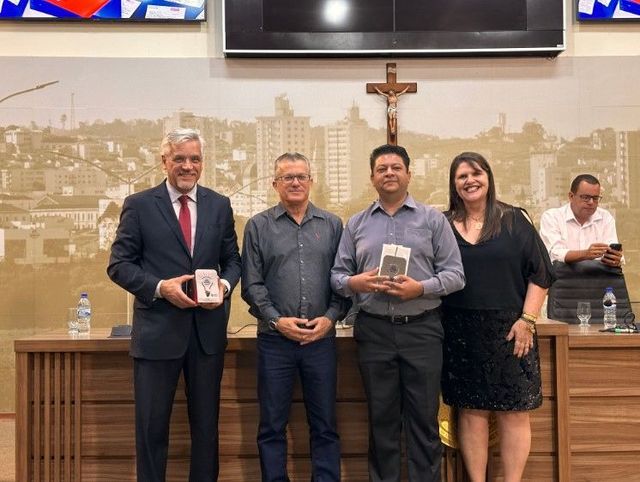 Diretor comercial da Prima Empreendimentos celebra prêmio