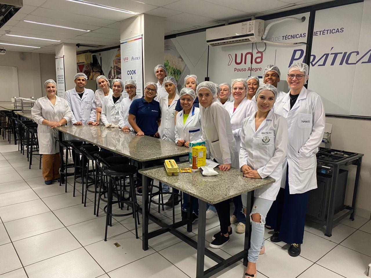 Prática equipa laboratório de Nutrição da UNA – Pouso Alegre