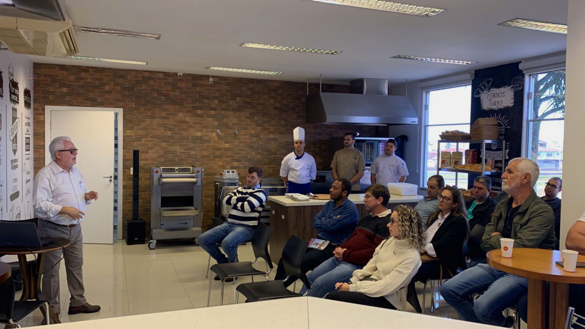 Refrisul e Prática promovem workshop de sucesso em Palhoça - SC sobre antecipação de processos e fermentação natural