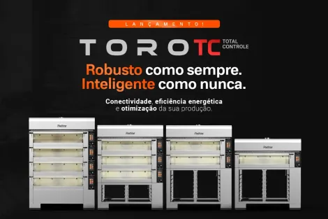 Uma fileira de fornos torotc em um fundo preto