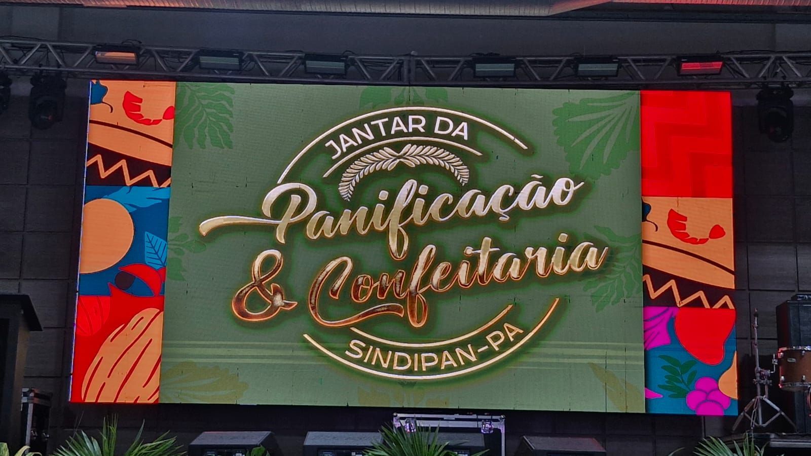 Large screen display: 