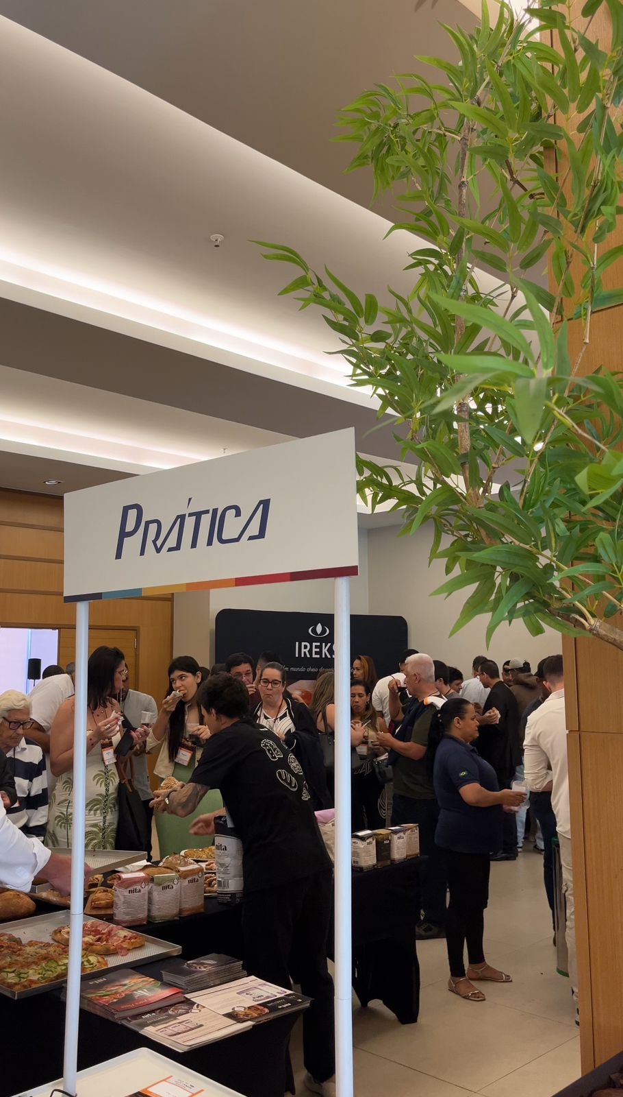 Placa com os dizeres