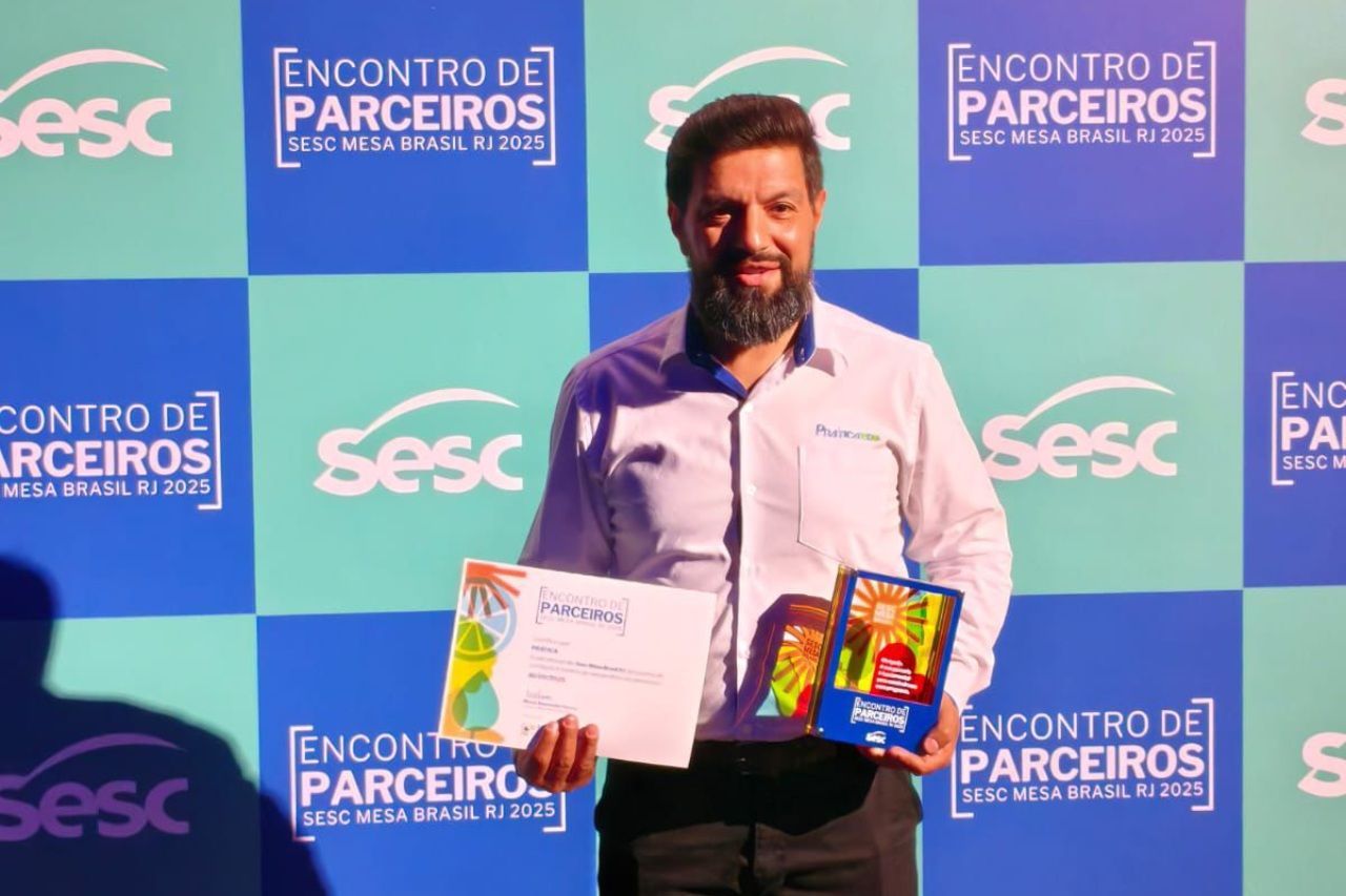 Pr&aacute;tica recebe homenagem do Sesc Mesa Brasil RJ por parceria