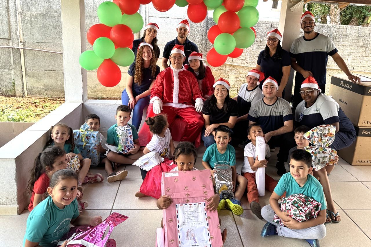 Colaboradores da Pr&aacute;tica realizam Natal Solid&aacute;rio 2025