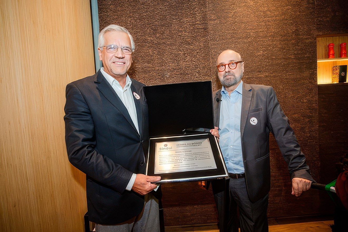 Prática celebra homenagem do SINDAL ao seu presidente André Rezende