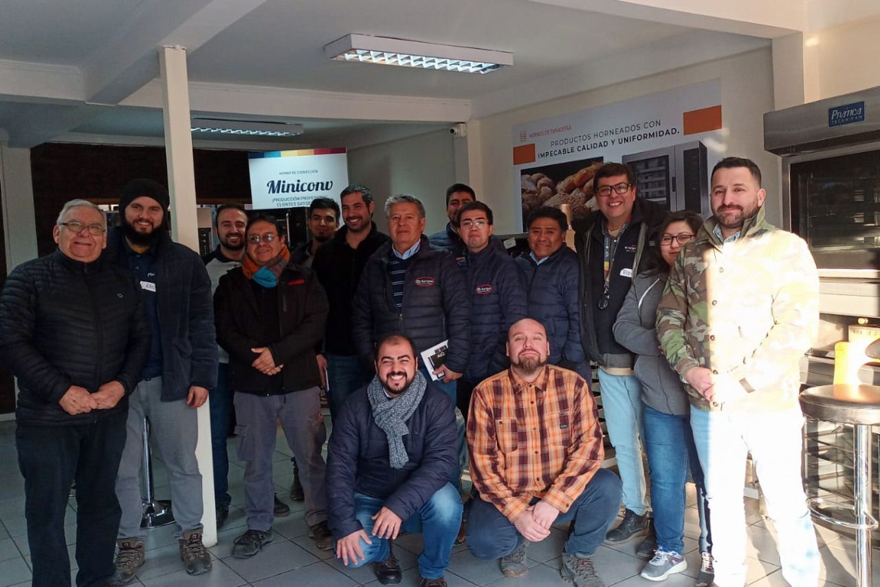 Treinamento t&eacute;cnico da Pr&aacute;tica Chile re&uacute;ne 17 profissionais em Santiago