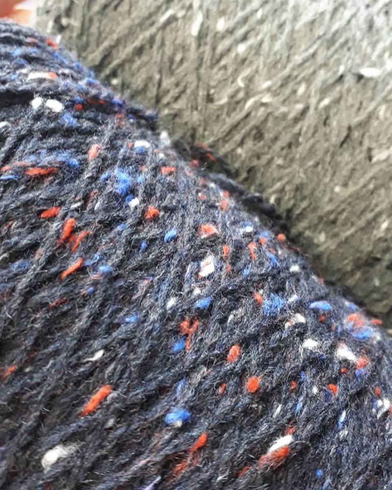 spedizione di fibre di seta naturale