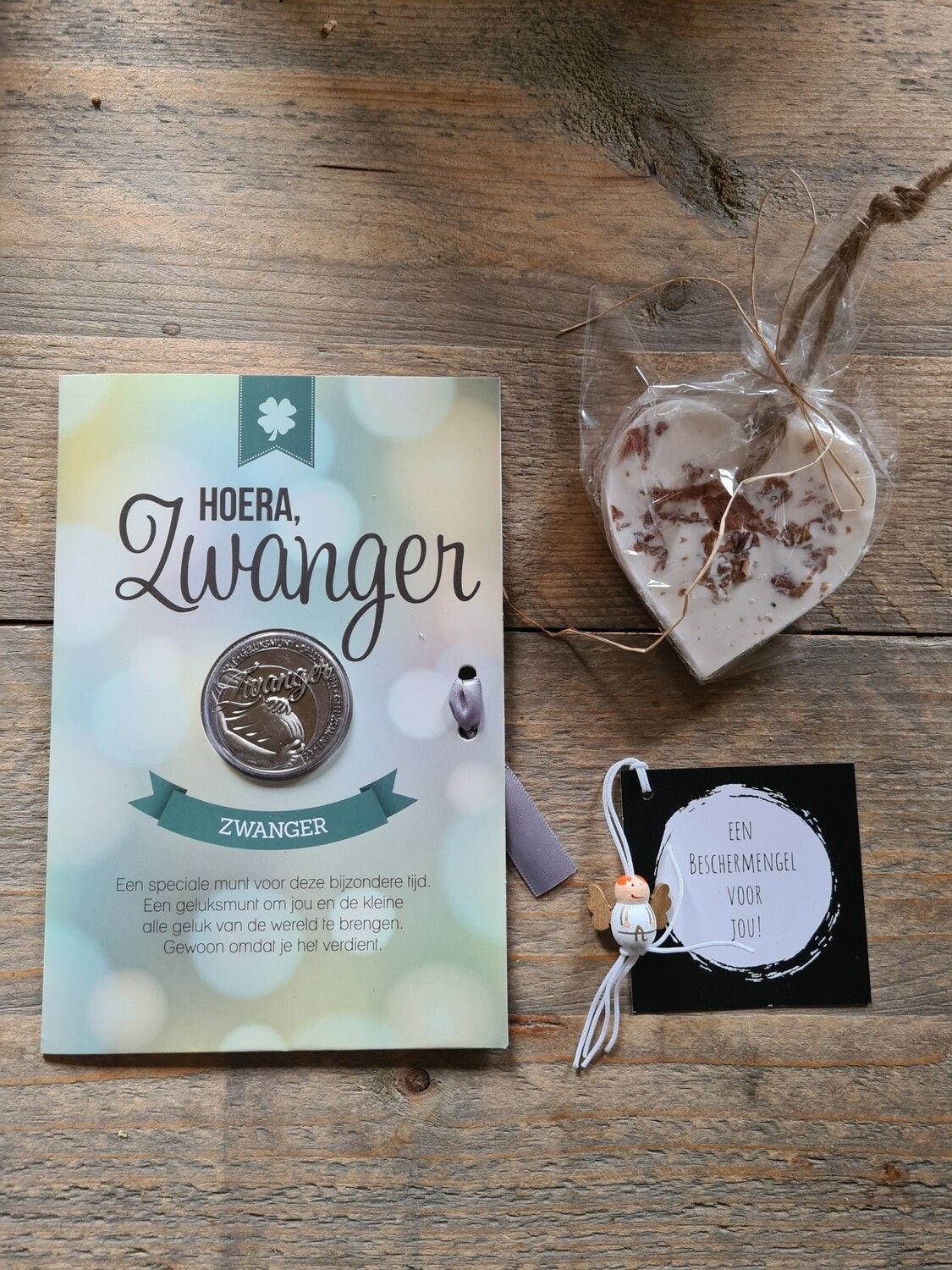 Hoera Zwanger beschermengel brievenbuscadeautje