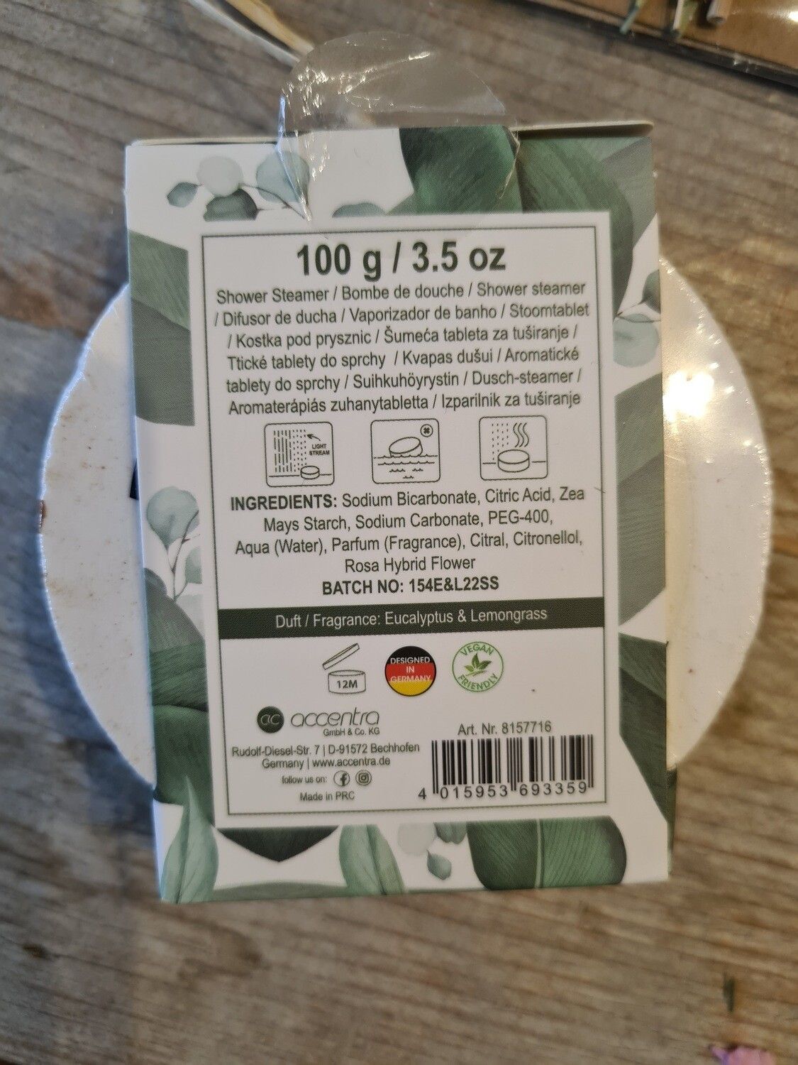 Cadeauverpakking met bloemen, snoep, een 