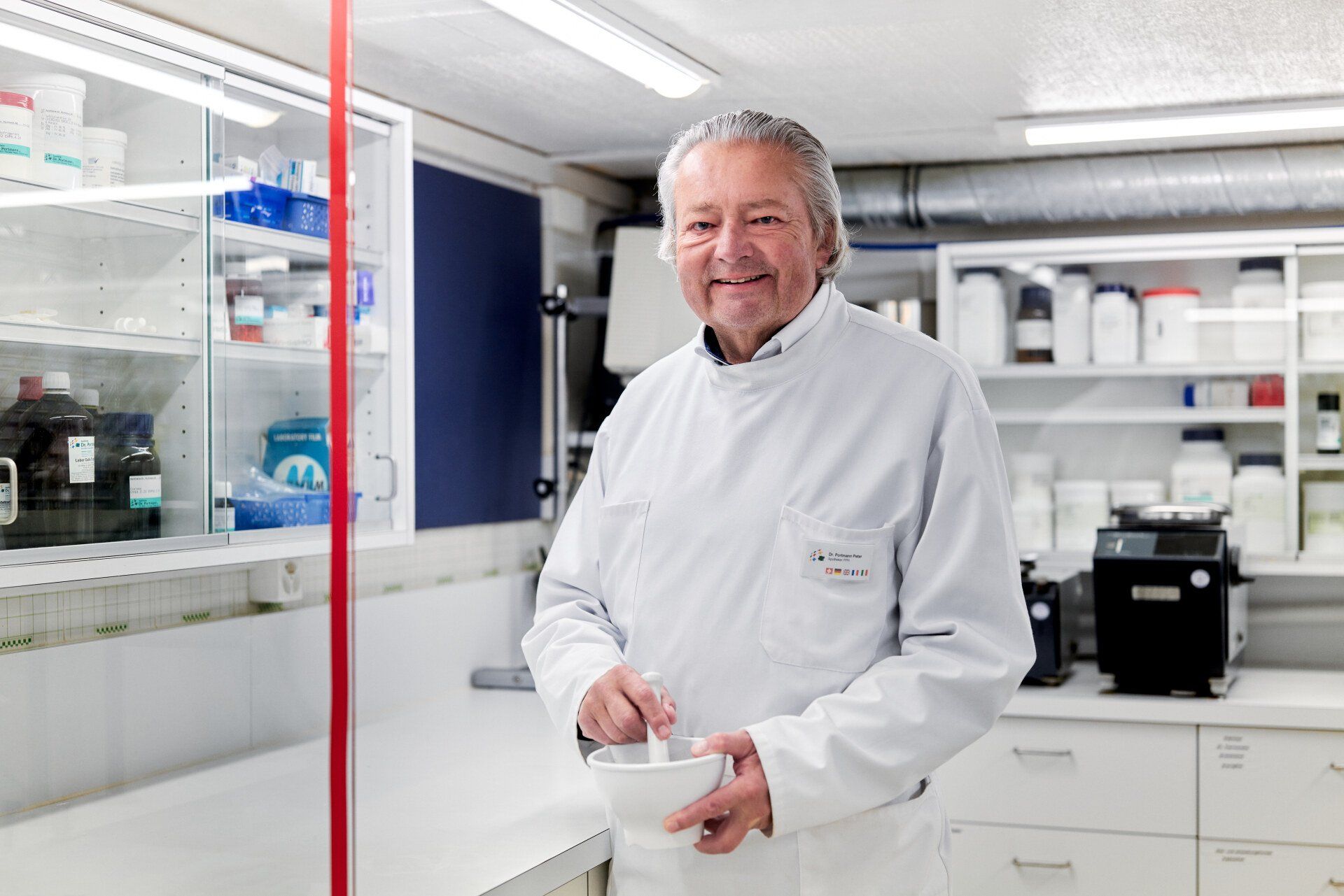 Dr. Peter Portmann im Labor